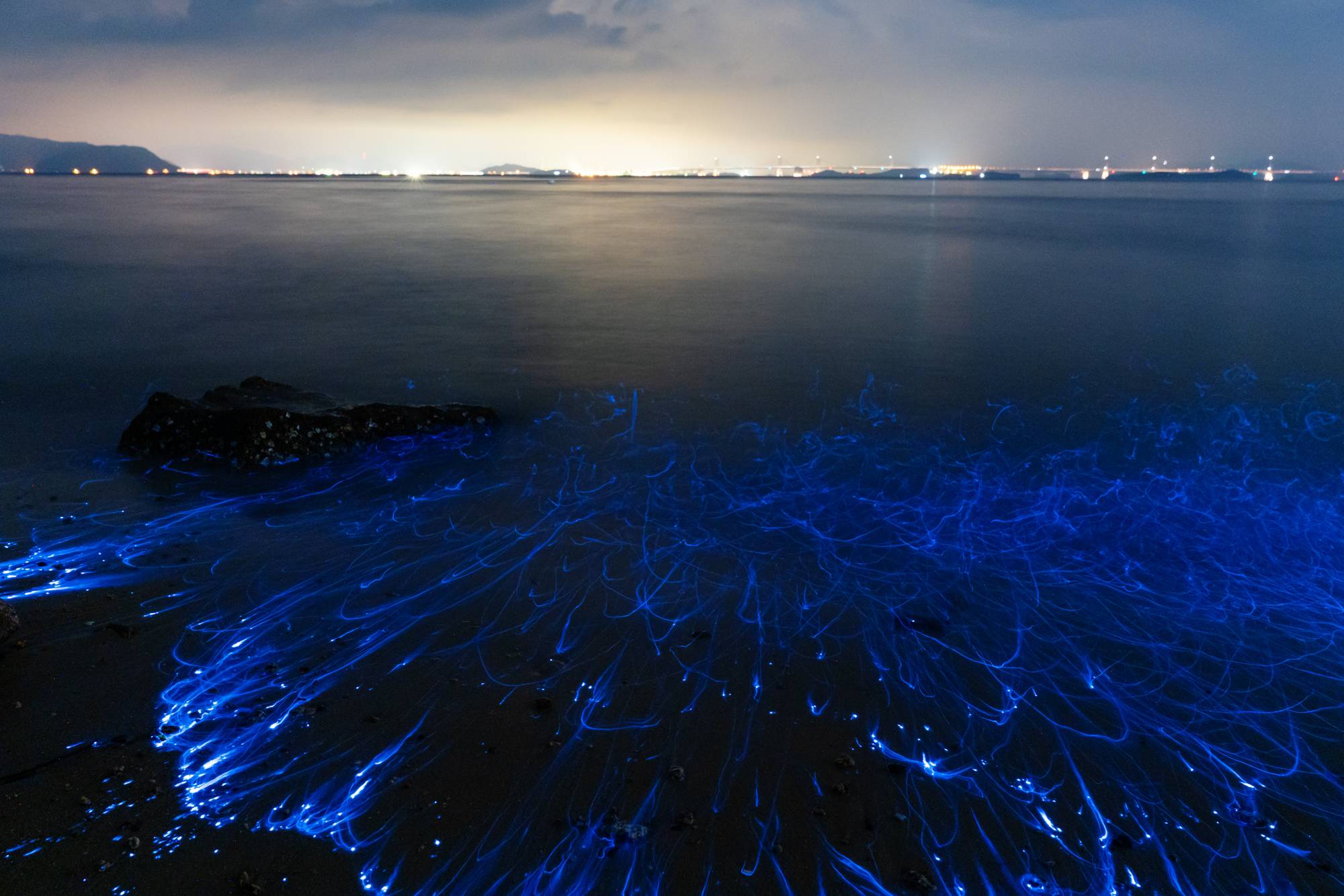 30 second exposure of the waves shows the activity